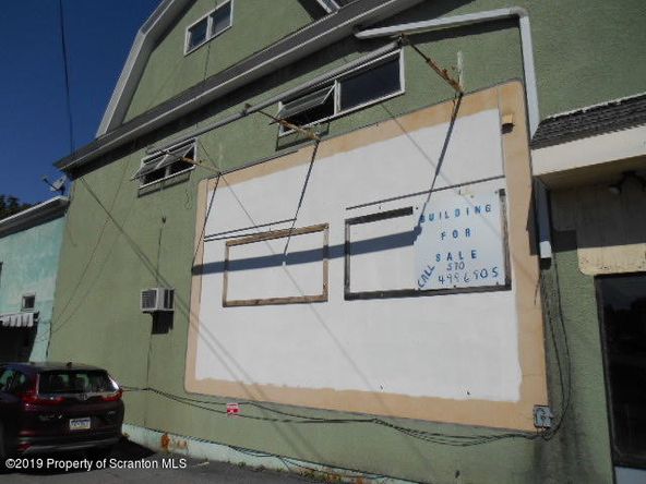 610 3rd St, Dunmore, PA 18512